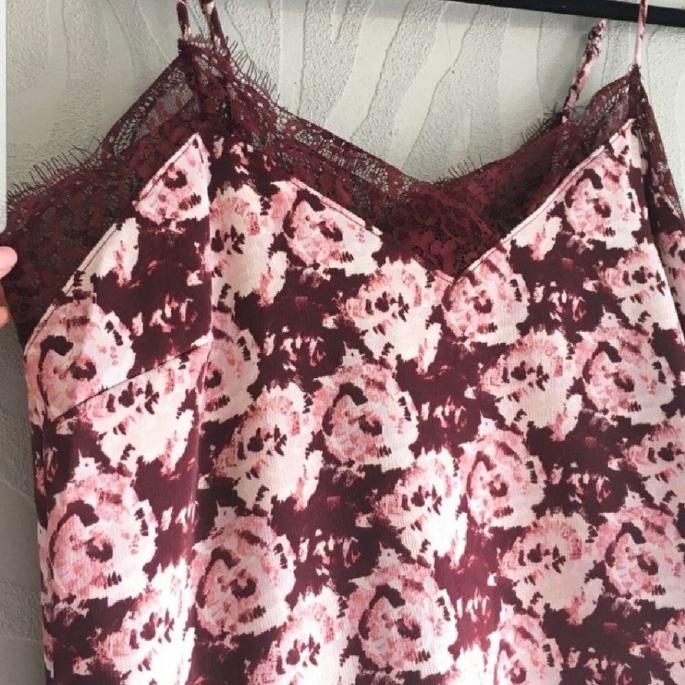 4/$25 HALOGEN PRINT TOP! - Picture 2 of 4